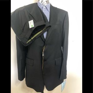 Luciano Barbera black suit, 100% wool size 38R